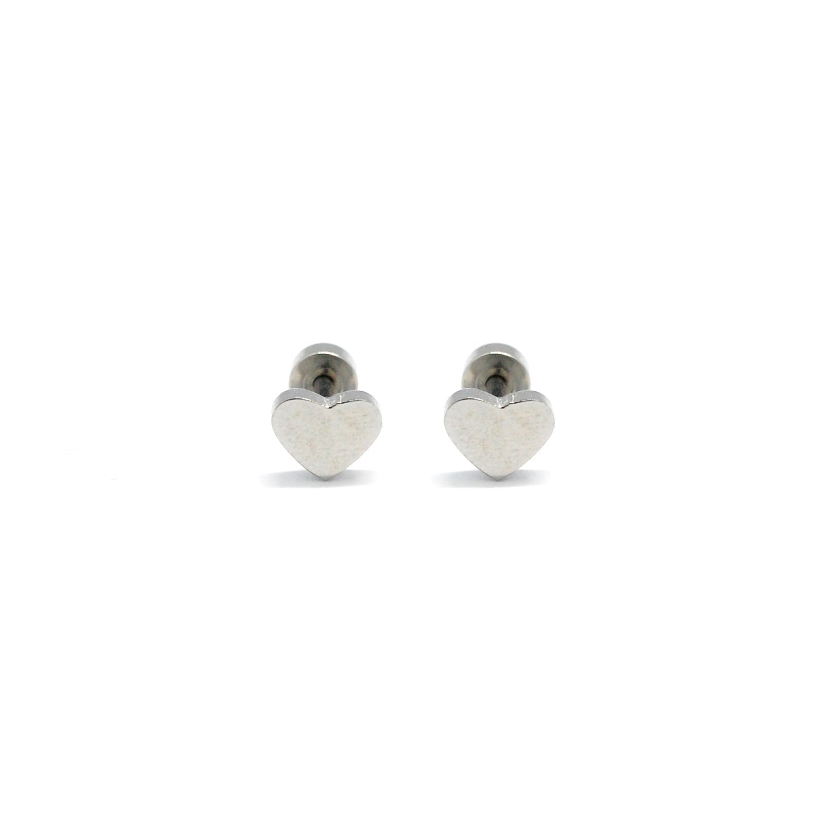 ESE 7672: Solid Heart Studs w/ Baby Safe Chapita
