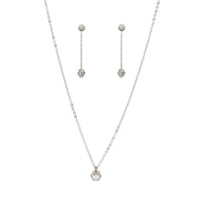 SET 8066: Enclosed 5mm Cz 17