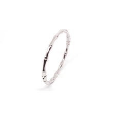 ESBG 8911: Connecting Bone Hard Bangle