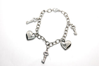 ESBL 9003: S/S Solid 2 Heart 3 Key Blet