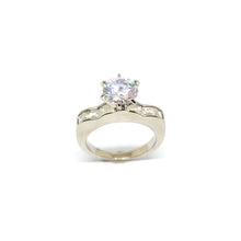 ESR 6517: Cheska S/S 7mm Raised Solitaire w/ Paved Sides
