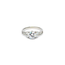ESR 7560: Christina 7mm Cubic zirconia Center Ring with 4 x 2mm Cubic ziconia Accents & Paved Sides Ring