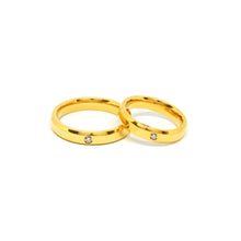 ESR 7862: Goldie IPG Glossy 4mm Flat CF Ring w/ 1 Cz Ctr