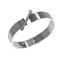 ESBG 4746: Engravable Thick Bar w/ Twisted Mini Bar Lock & Cubic Zirconia Ends