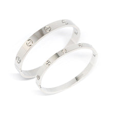 ESBG 7482-Hard Bangle Stamped Screw