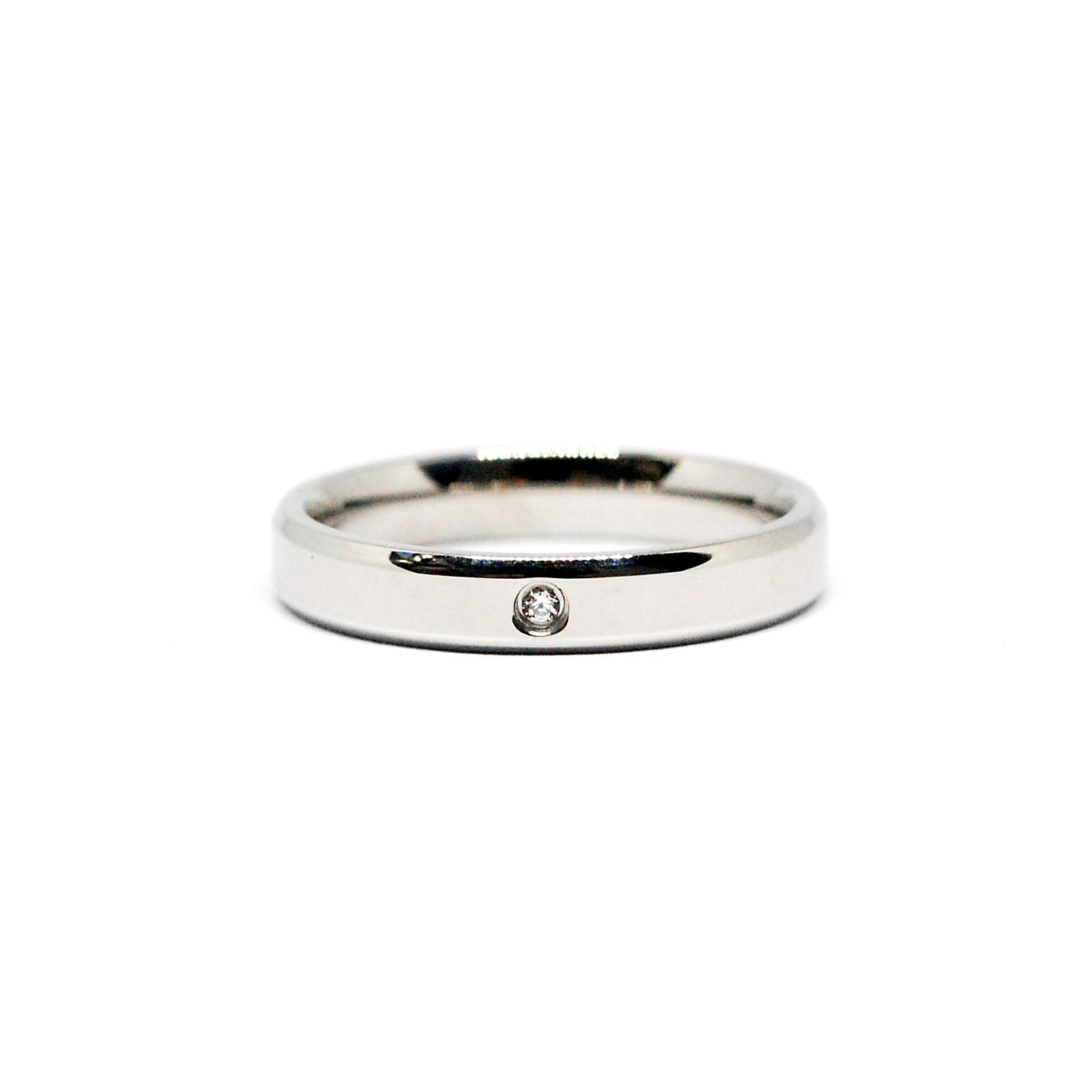 ESR 7861: Kate Glossy 4mm Flat CF Ring w/ 1 Cz Ctr