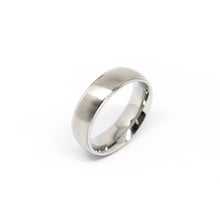 ESR 7816: Maila 6mm Satin Finish Ring w/ Glossy Edge