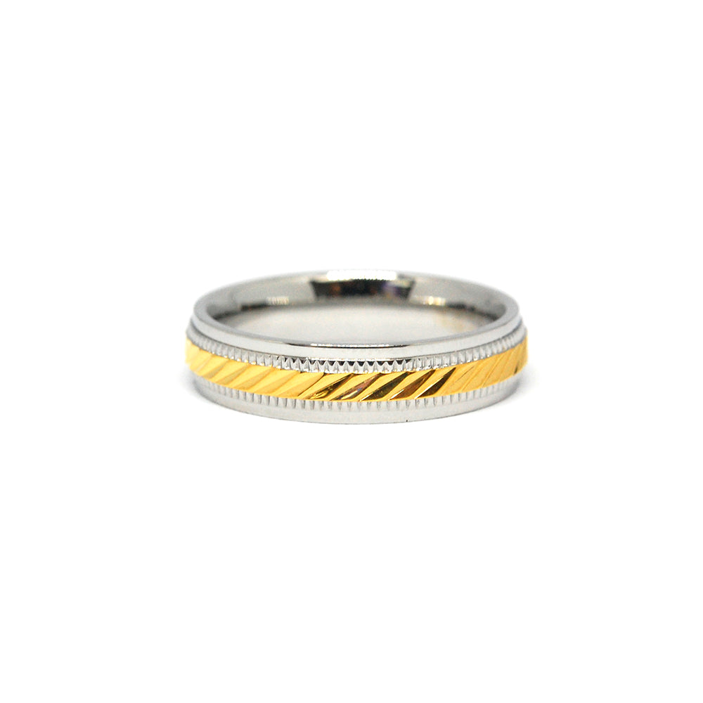 ESR 7803: Jolie Glossy Ring w/ Gold Diacut Ctr & Milgrain