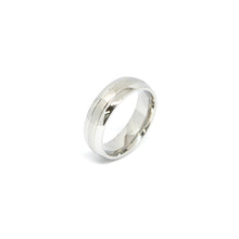 ESR 7225: Olive Curved Glossy Ring w/ 2-Lined Center